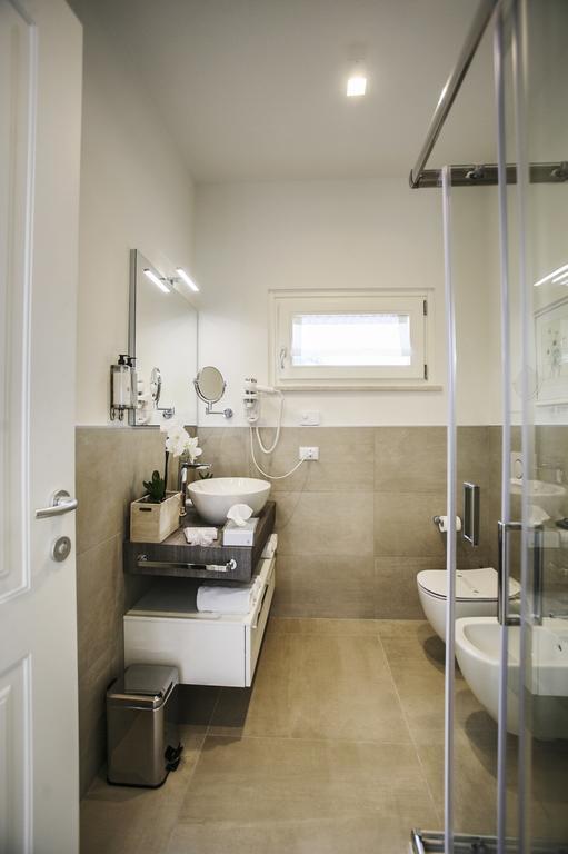 Riviera Carducci Rooms Peschiera del Garda Eksteriør bilde