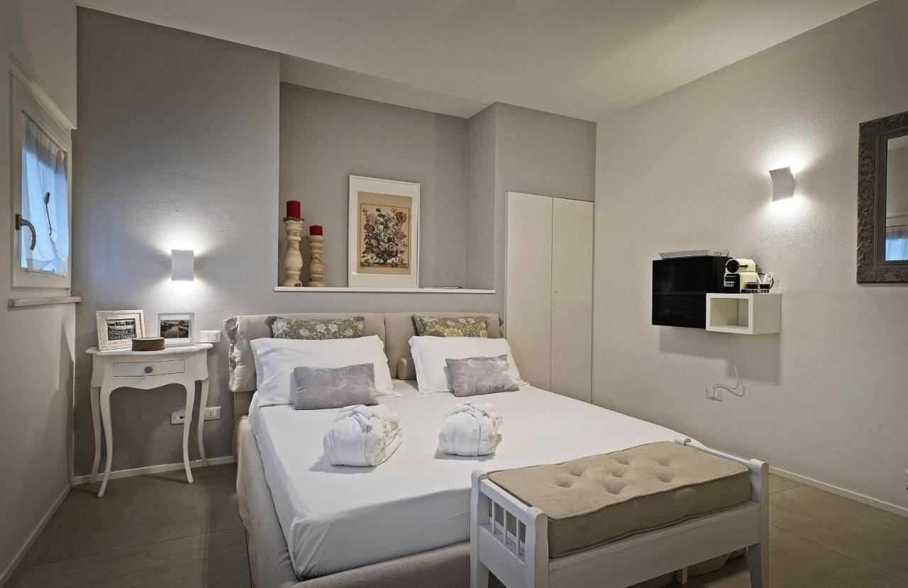 Riviera Carducci Rooms Peschiera del Garda Eksteriør bilde